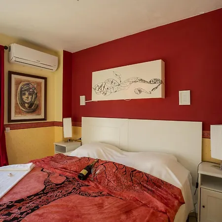 Elegante Casa De Pescador Con Amarre En - Hisp-288-59 Nyaraló *