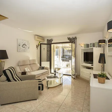 Elegante Casa De Pescador Con Amarre En - Hisp-288-59 * Empuriabrava