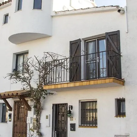 Elegante Casa De Pescador Con Amarre En - Hisp-288-59