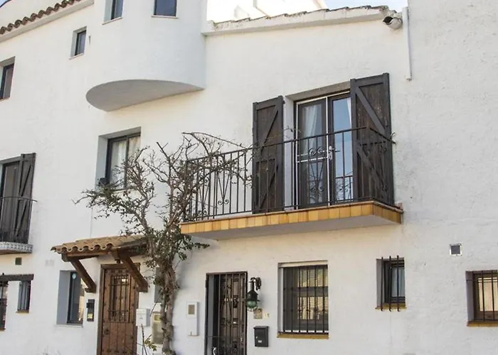 Elegante Casa De Pescador Con Amarre En - Hisp-288-59