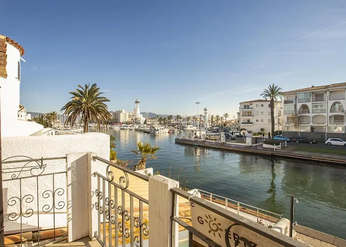 Elegante Casa De Pescador Con Amarre En - Hisp-288-59 Tatil Evi