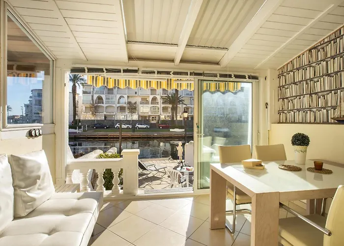 Elegante Casa De Pescador Con Amarre En - Hisp-288-59 Tatil Evi *